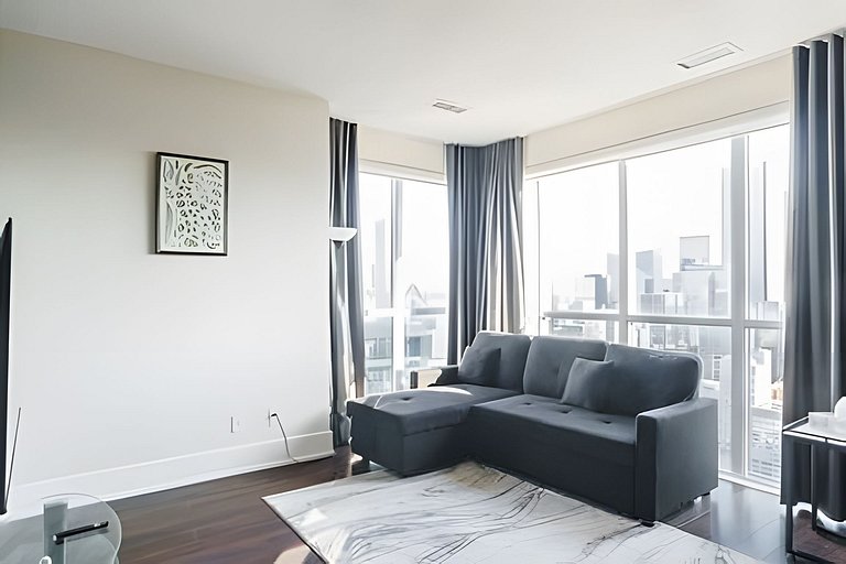 Gorgeous 1Bdr 2beds Across Rogers Center W/PARKING