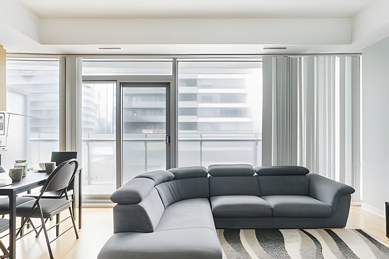 Waterfront High Rise 2bdr Condo Downtown