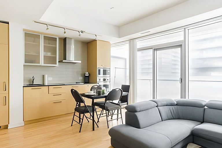 Waterfront High Rise 1bdr Condo Downtown