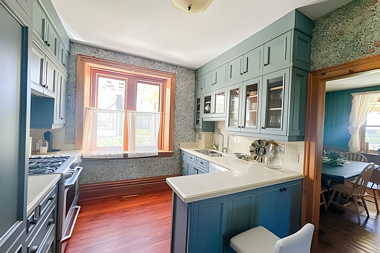 Farmhouse in toronto