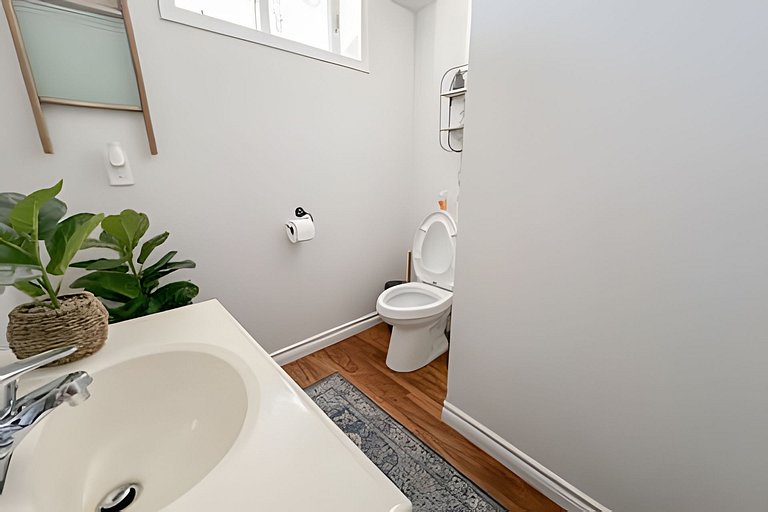 Doran Farm 4 Bedroom Modern house, Wedding Venue!