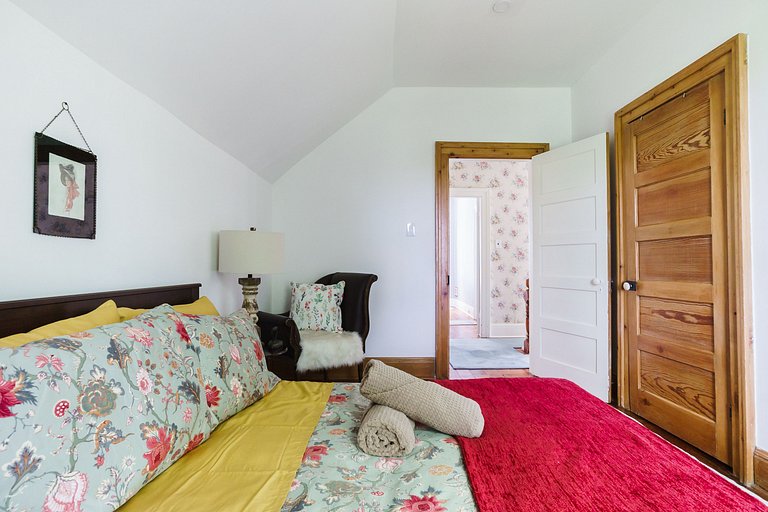 Doran Farm 2-Full houses, 20 guest, Wedding Venue!