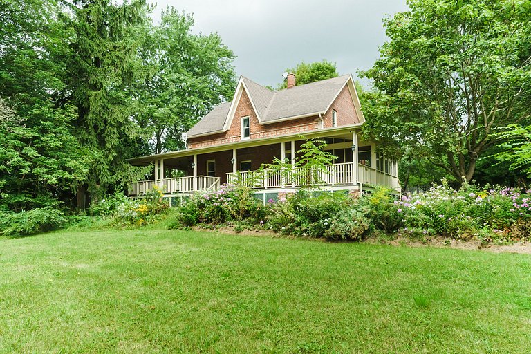 Farmhouse in toronto