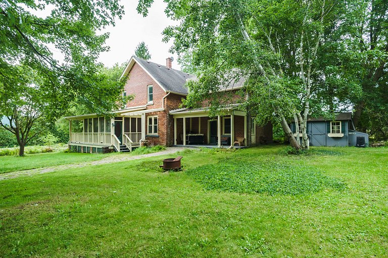 Farmhouse in toronto