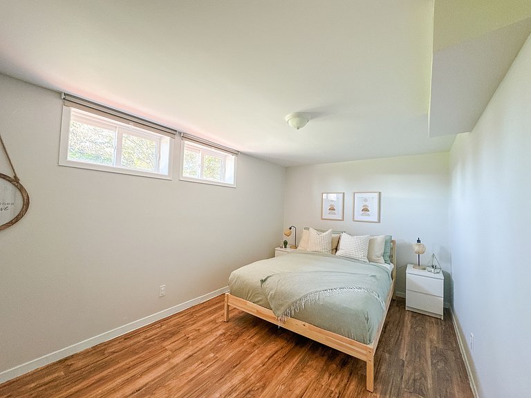 Doran Farm 4 Bedroom Modern house, Wedding Venue!