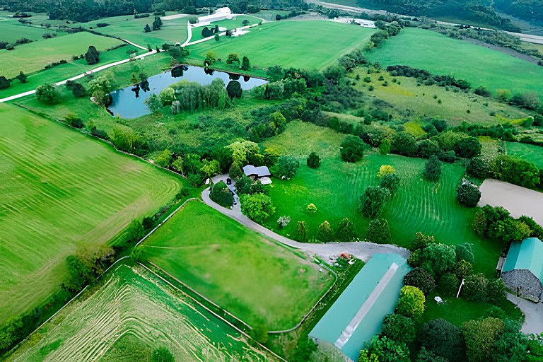 Doran Farm 2-Full houses, 20 guest, Wedding Venue!