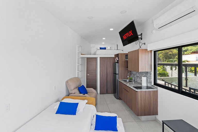 Monyxbnb 3 bedroom - 5 bed - 2 bath, ocean view