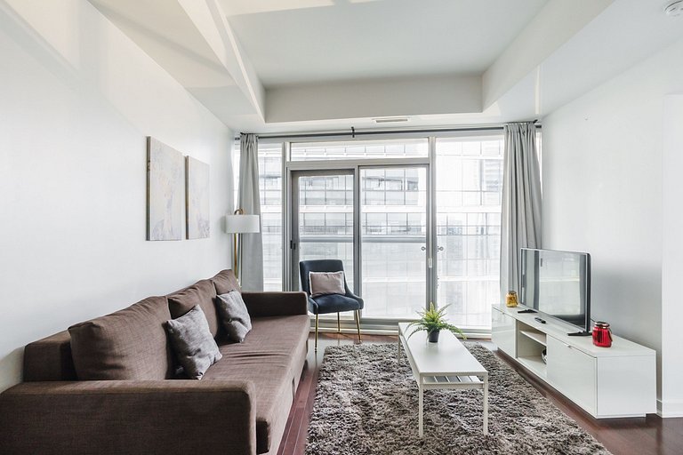 Waterfront 1 Bdr, 2bed, CN Tower, Parking 4 guests