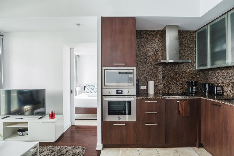 Waterfront 1 Bdr, 2bed, CN Tower, Parking 4 guests