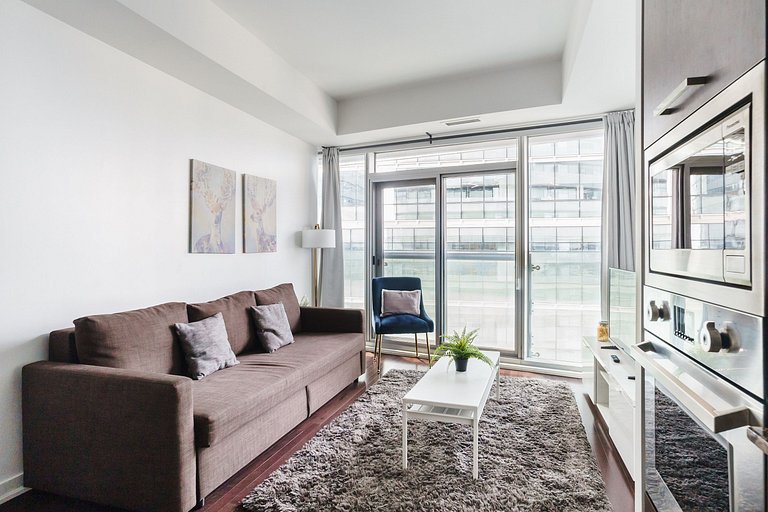 Waterfront 1 Bdr, 2bed, CN Tower, Parking 4 guests