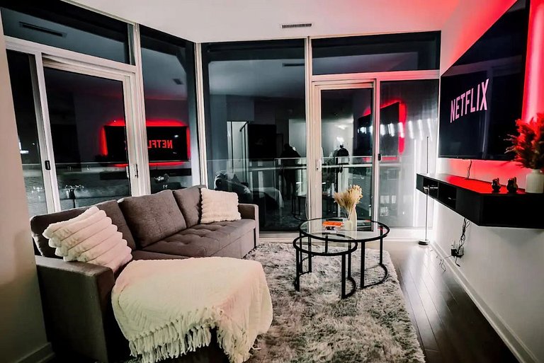 3BR Luxury Lake Views