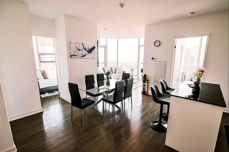 3BR Luxury Lake Views