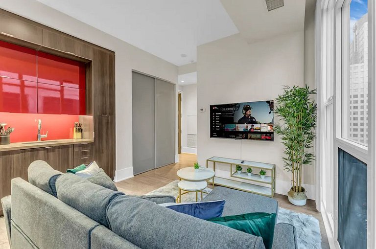 Luxe 2BR Penthouse CN Tower View