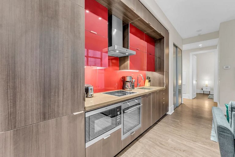 Luxury 2-bedroom, 2-bathroom Condo Stunning Views