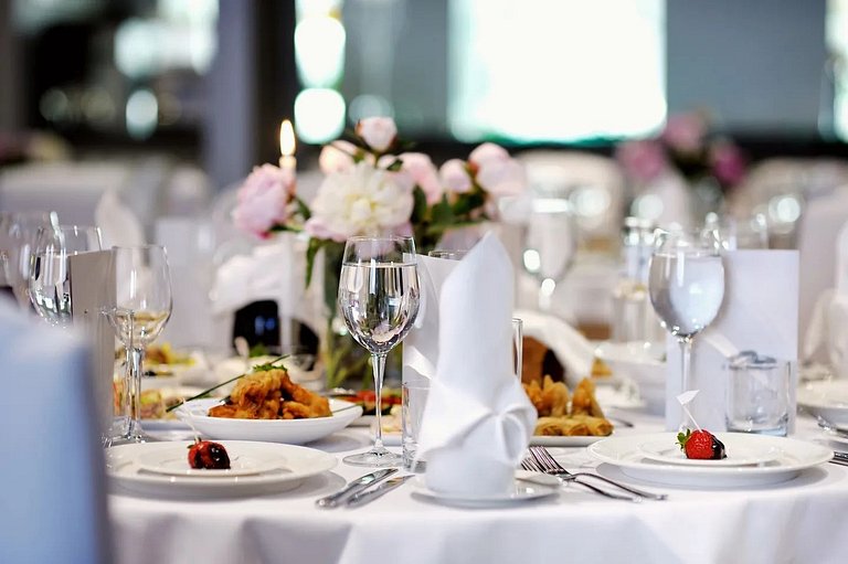 Doran Farm 2-Full houses, 20 guest, Wedding Venue!