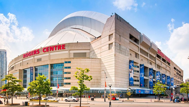 Gorgeous 1Bdr 2beds Across Rogers Center W/PARKING