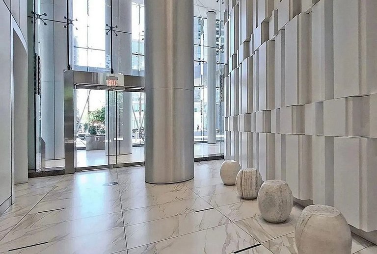 Panoramic Condominium 2Bdr+1.5Bath Downtown
