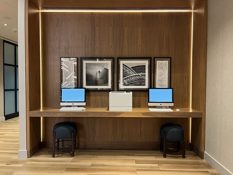 FIFA Stay 2026: Toronto Downtown 2BDR + Parking