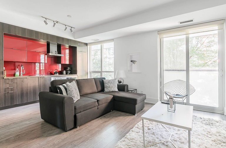 Elegant 1BR Condo across from Rogers Centre