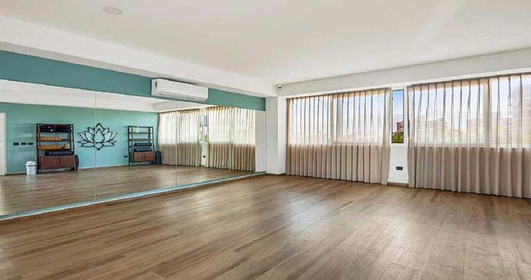 Zoho Skies 3 BDR, 2 Bath, with Parking