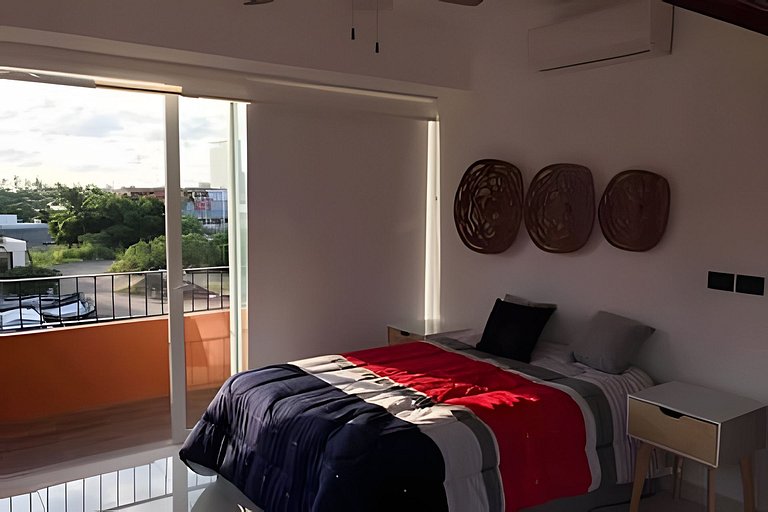 Zoho Skies 2 BDR, 2 Bath, with Parking