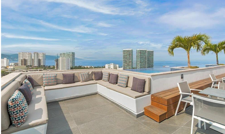 Zoho Skies 1 BDR, 1 Bath, with parking