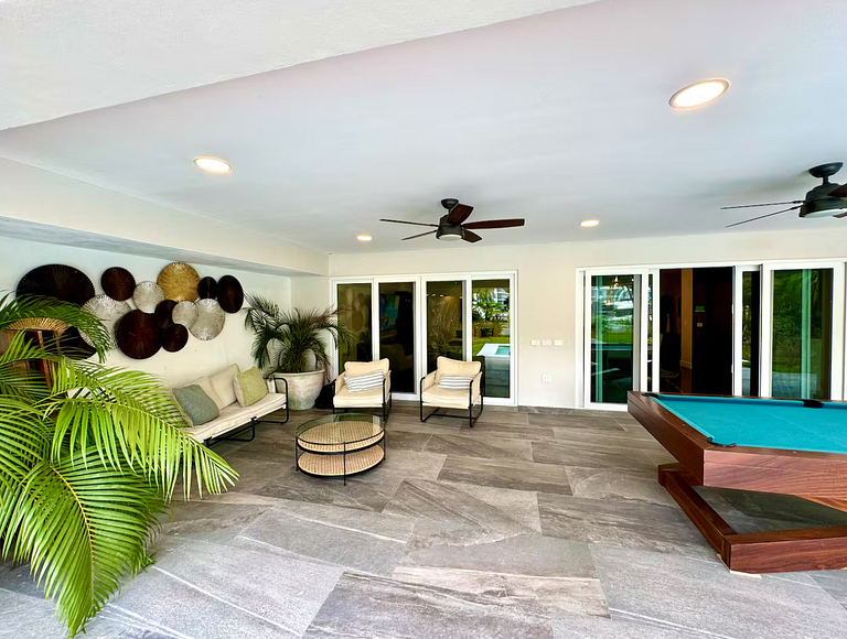 Hermosa Villa en Puerto Iguana
