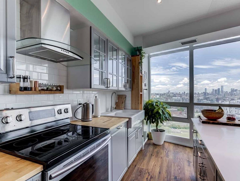 Entire 2BR Condo Downtown + Skyline View + Parking