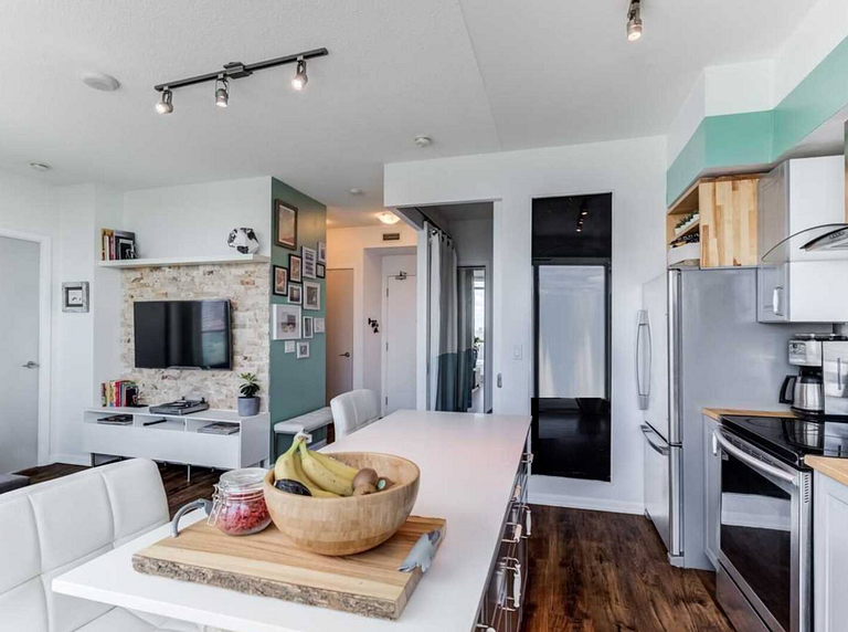 Entire 2BR Condo Downtown + Skyline View + Parking