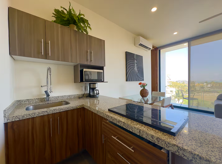 Torre Mittah Ocean Views & Tranquility