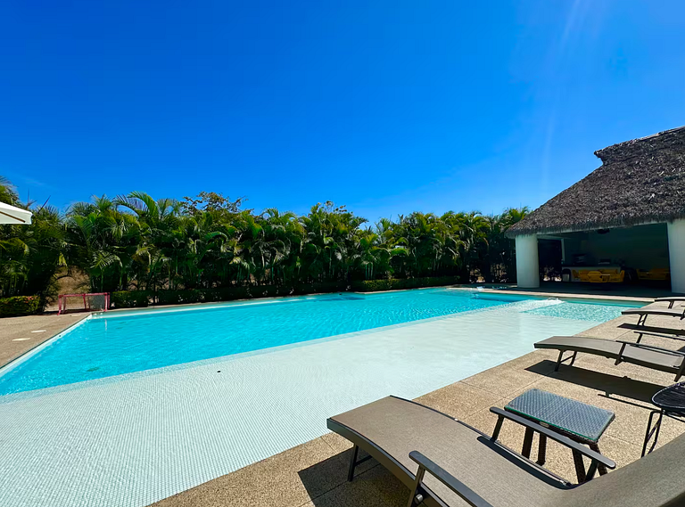 Torre Mittah Ocean Views & Tranquility