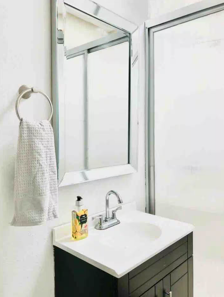 Casa Encanto - 3Bdr, 2.5bath w/Jacuzzi and Parking