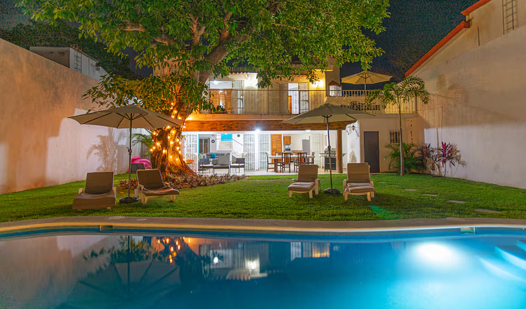 Casa Hannah with Private Pool Parking