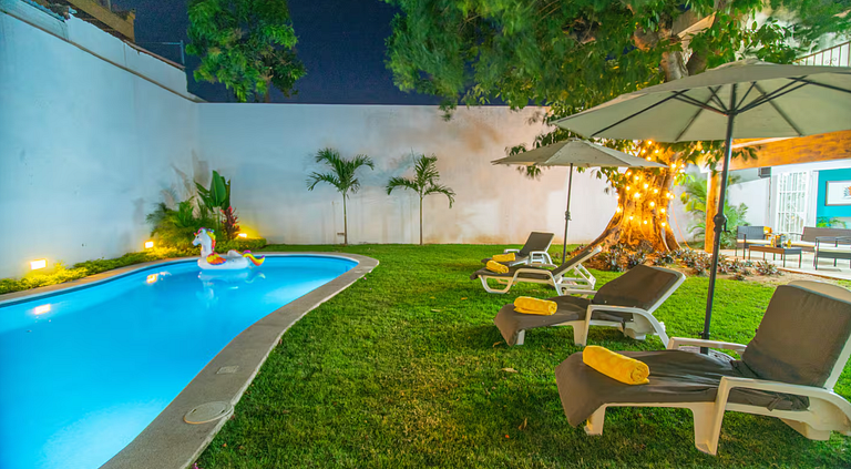 Casa Hannah with Private Pool Parking