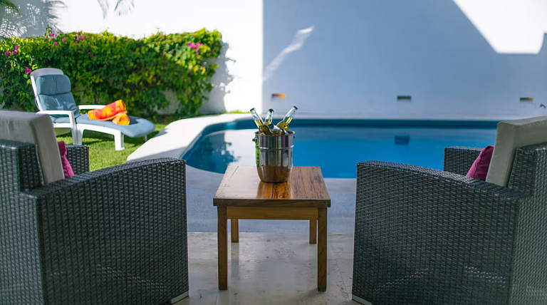 Casa Jocelyne with Pool and Parking