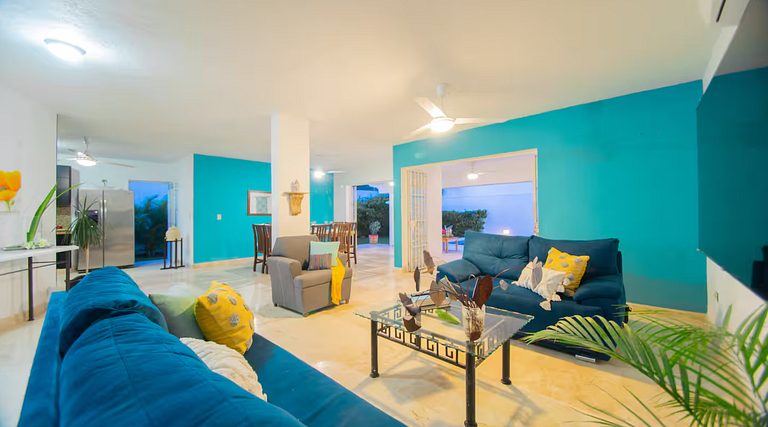 Casa Jocelyne with Pool and Parking