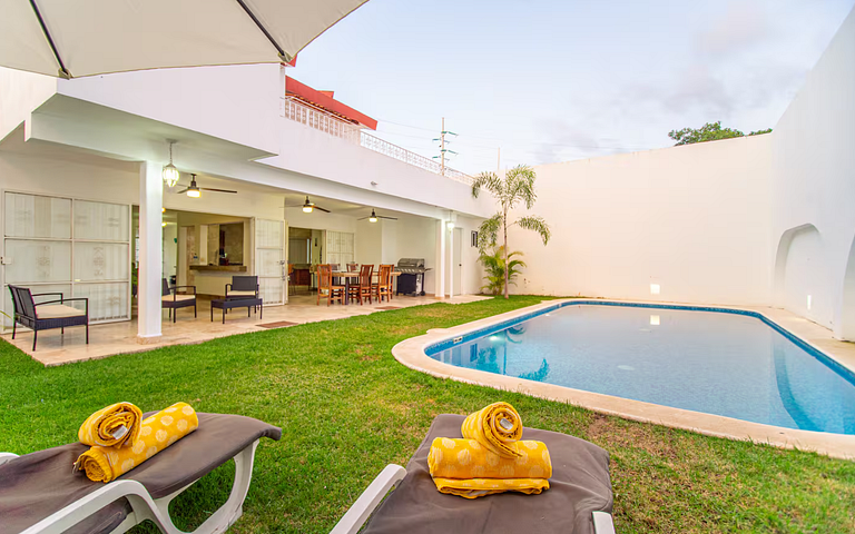 Casa Melanie with Pool and Parking
