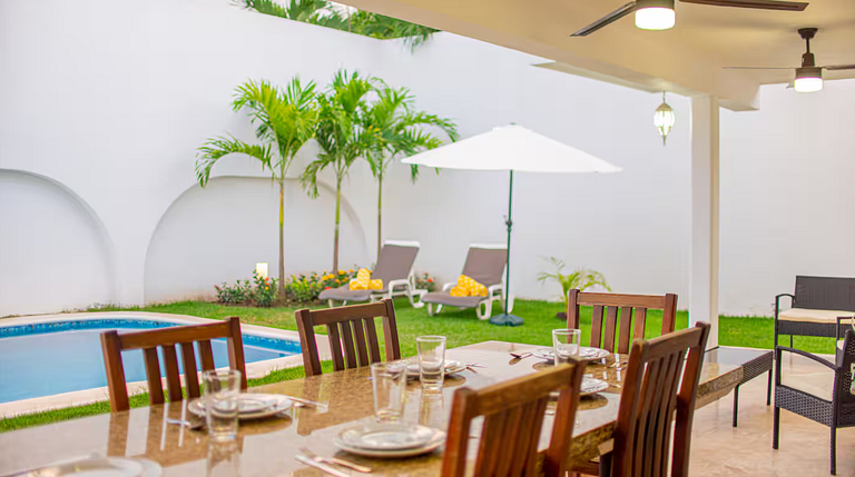 Casa Melanie with Pool and Parking