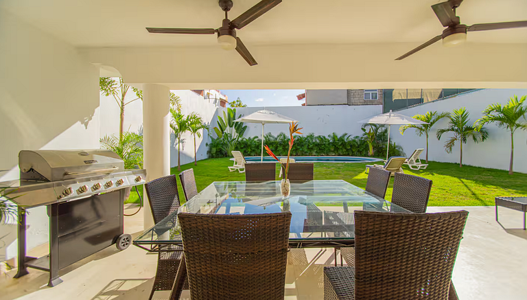 Casa María with Pool and Parking