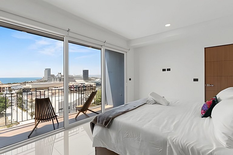 Zoho Skies, 3 bedrooms, 2 bathrooms with a rooftop pool