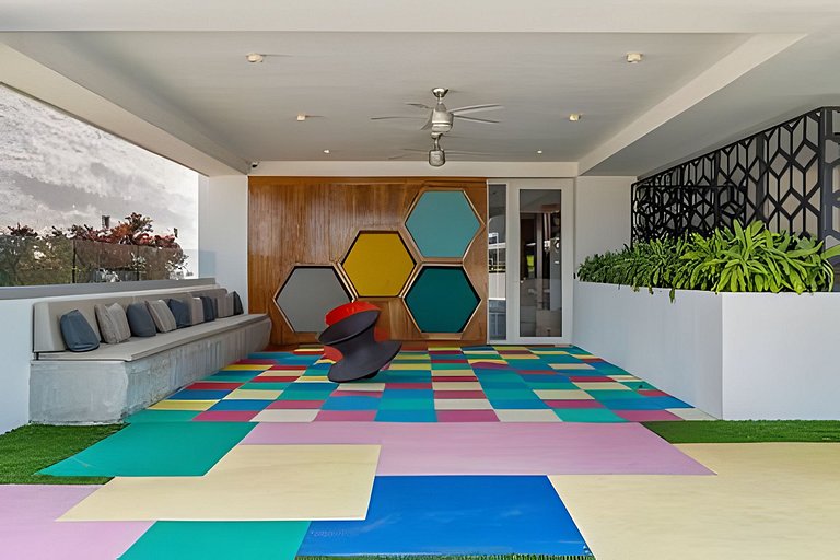 Zoho Skies, 3 bedrooms, 2 bathrooms with a rooftop pool