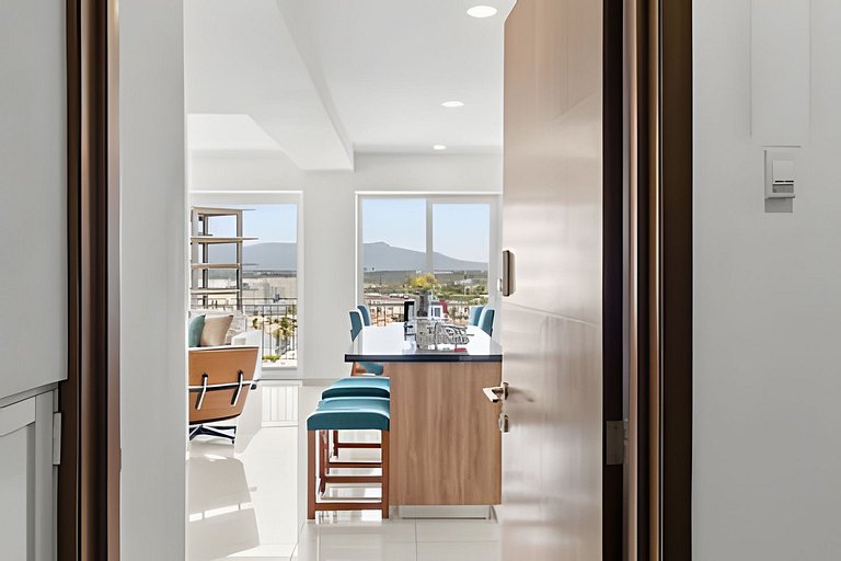 Zoho Skies, 3 bedrooms, 2 bathrooms with a rooftop pool