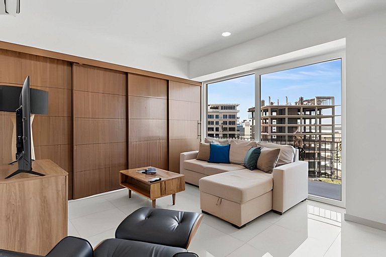 Zoho Skies, 3 bedrooms, 2 bathrooms with a rooftop pool