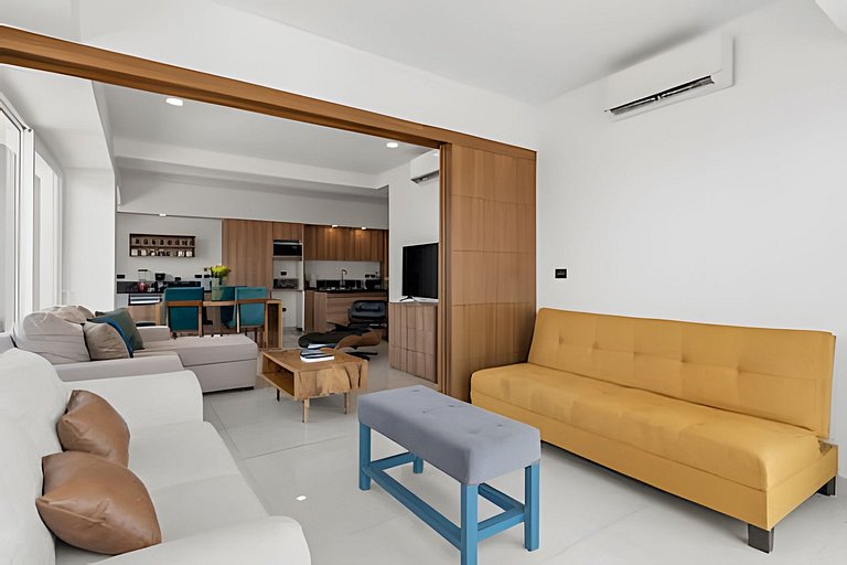 Zoho Skies, 3 bedrooms, 2 bathrooms with a rooftop pool