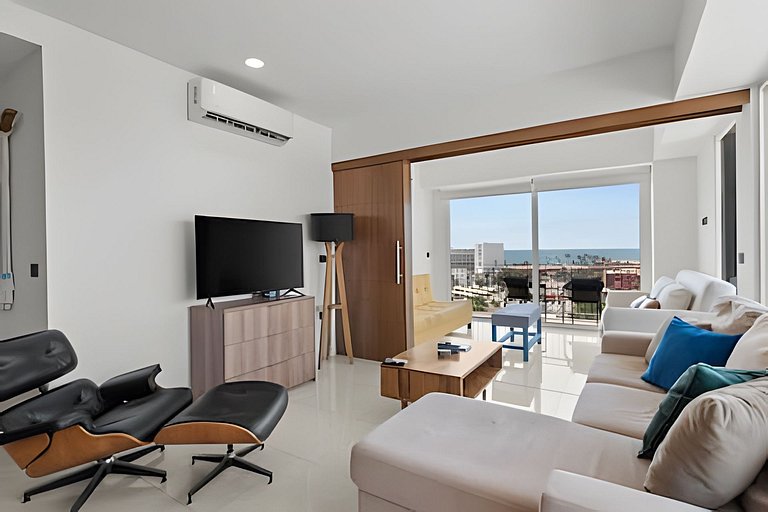 Zoho Skies, 3 bedrooms, 2 bathrooms with a rooftop pool