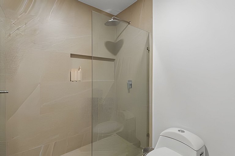 Zoho Skies, 2BR + DEN, 2 baños con alberca en la azotea