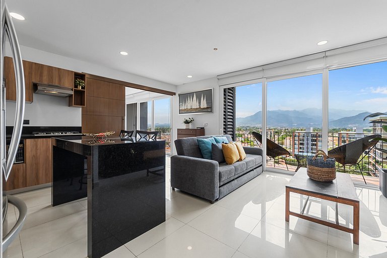 Zoho Skies 2 BDR, 2 Bath, with parking