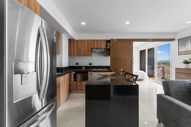 Zoho Skies 2 BDR, 2 Bath, with parking