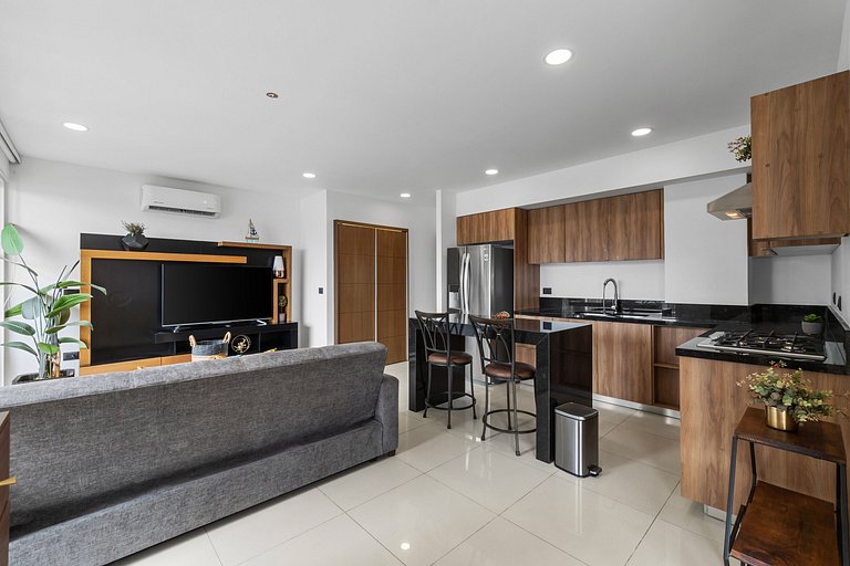 Zoho Skies 2 BDR, 2 Bath, with parking