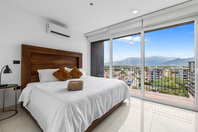 Zoho Skies 1 BDR, 1 Bath, with parking
